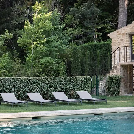 Domaine De Fontenille Hotel