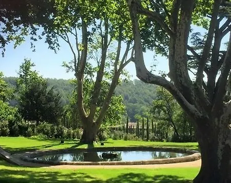 Domaine De Fontenille 4* Lauris